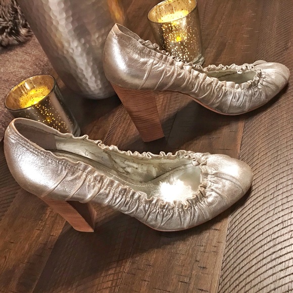 BCBGMaxAzria Shoes - BCBGMaxAzria Distressed Silver Metallic Heel Shoe